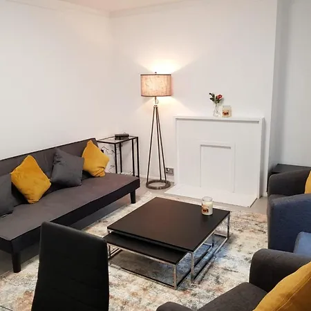 Finchley Road Apartment
